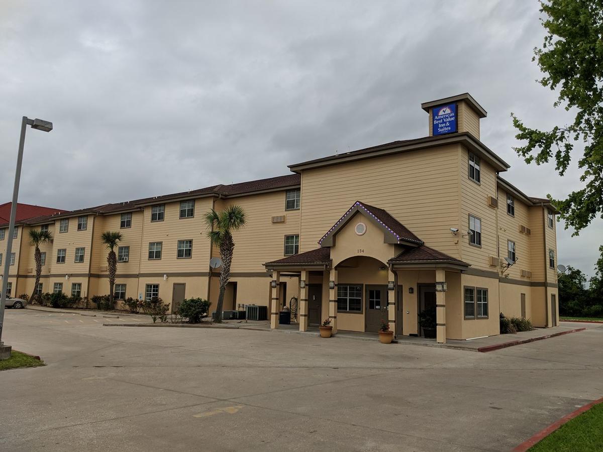 Americas Best Value Inn & Suites-Winnie Exterior foto