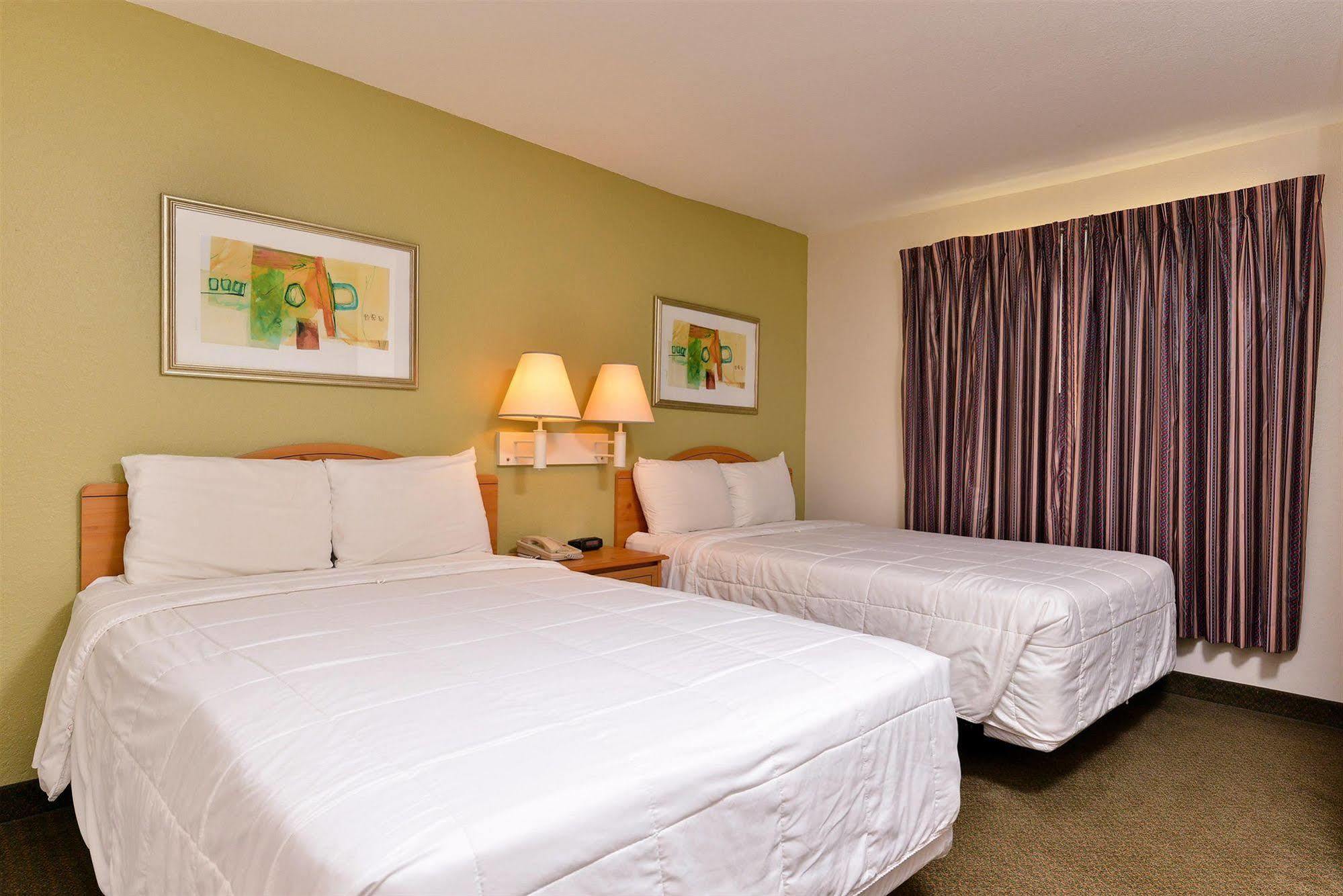 Americas Best Value Inn & Suites-Winnie Exterior foto